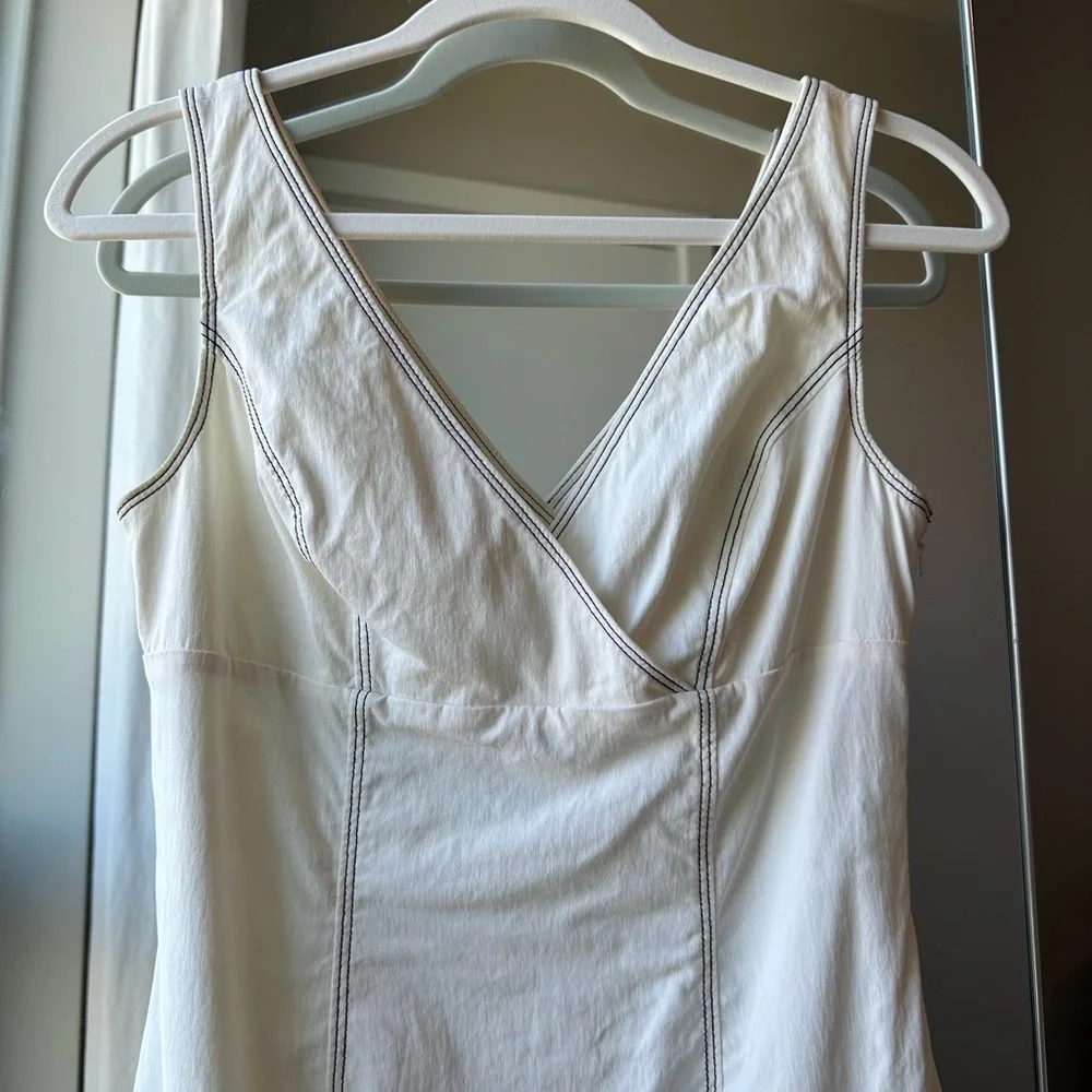 Vintage Express Dress - White with Black Stitching 🖤🤍 - Picture 3 of 5
